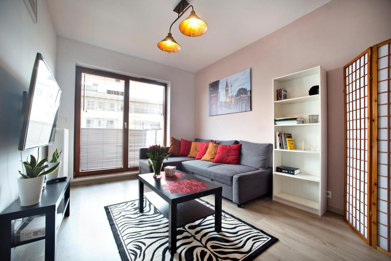 Airport Okecie Klobucka P&O Serviced Apartments Warsaw Exterior photo