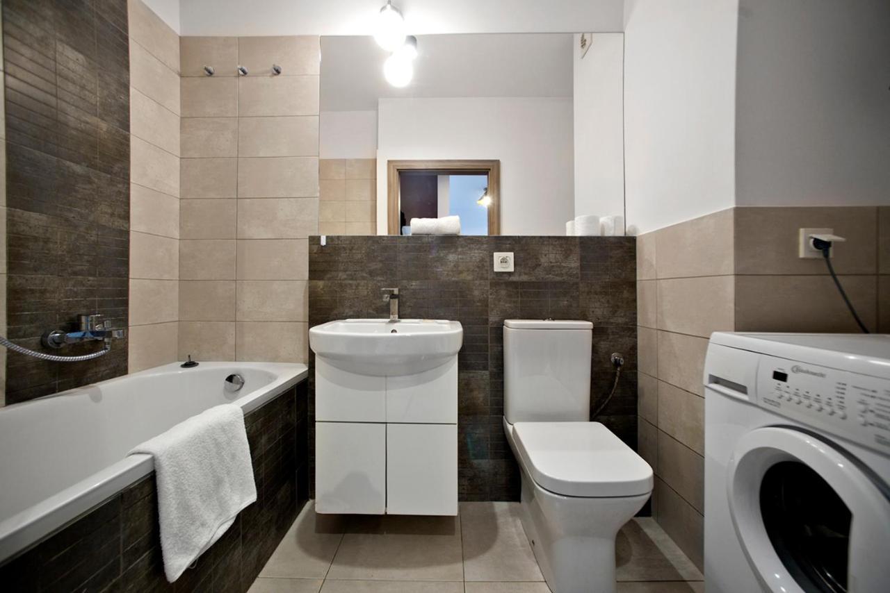 Airport Okecie Klobucka P&O Serviced Apartments Warsaw Exterior photo