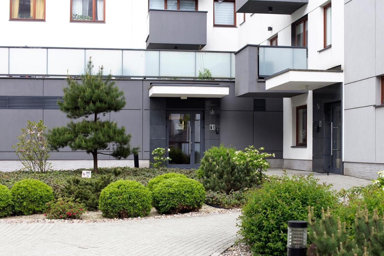 Airport Okecie Klobucka P&O Serviced Apartments Warsaw Exterior photo